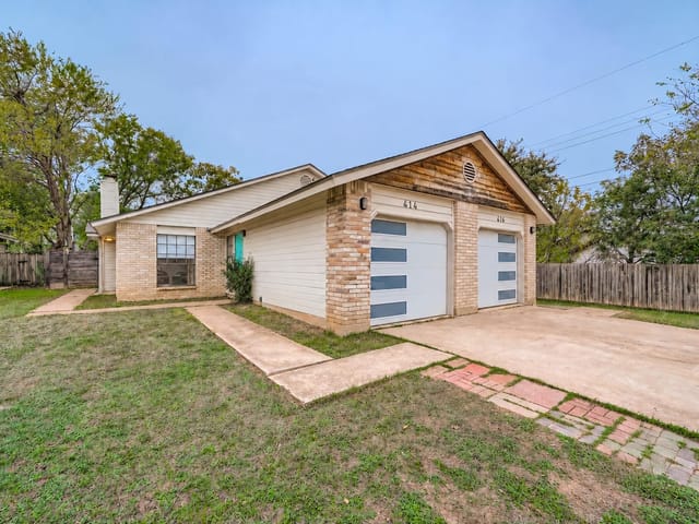 414 Cypress LN