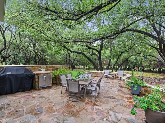 414 Deer Meadow CIR