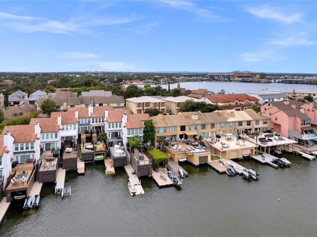 415 Horseshoe Bay North Blvd