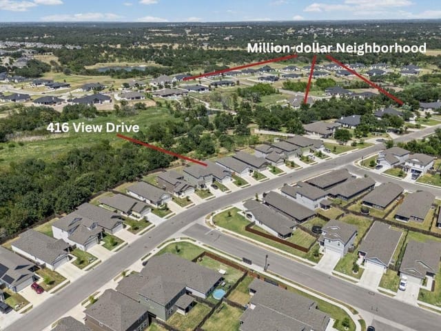 416 View DR
