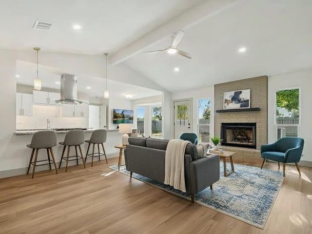 417 Oakridge Pass