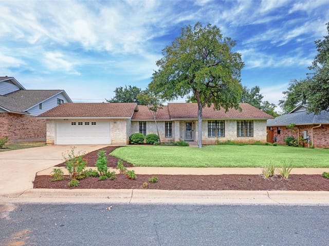 4175 Travis Country Cir