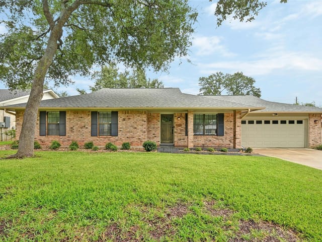 4177 Travis Country CIR