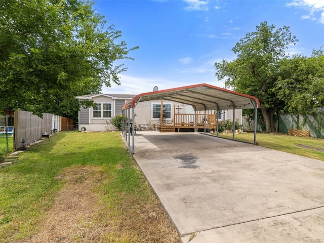 418 Lenora Dr