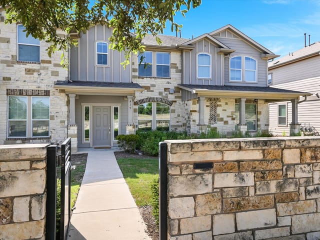 419 N Heatherwilde BLVD