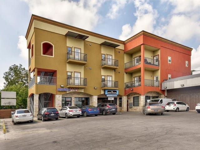 420 N Pleasant Valley RD Unit #204