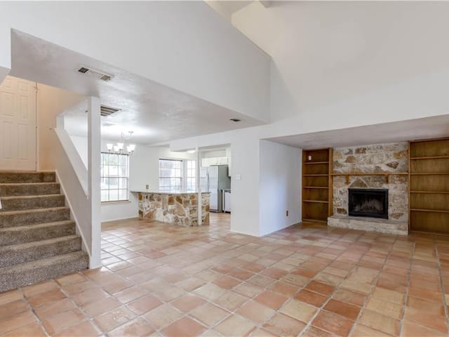 4200 Everest Ln