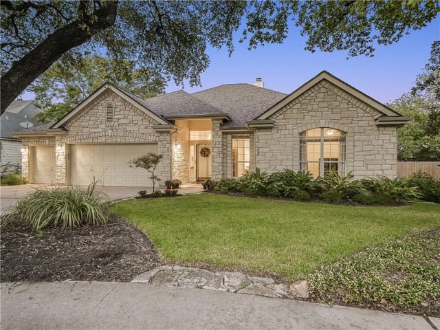 4201 Kachina Dr
