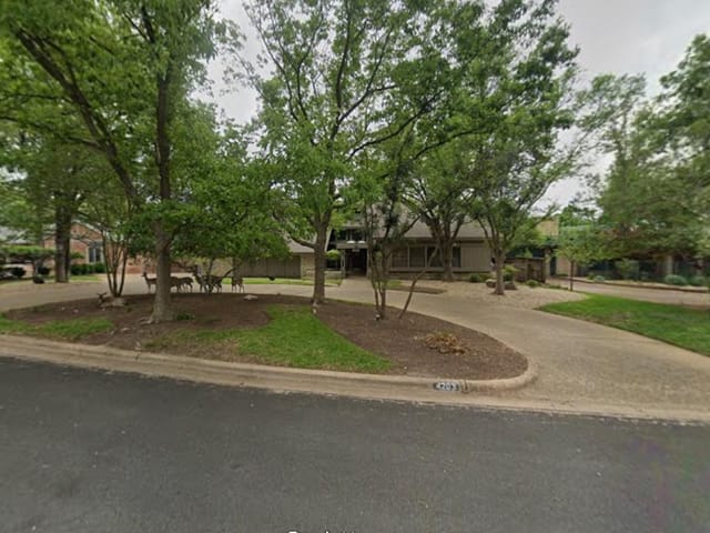 4203 Farhills DR