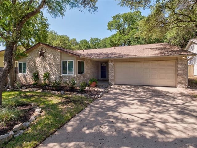 4203 Yucatan Ln