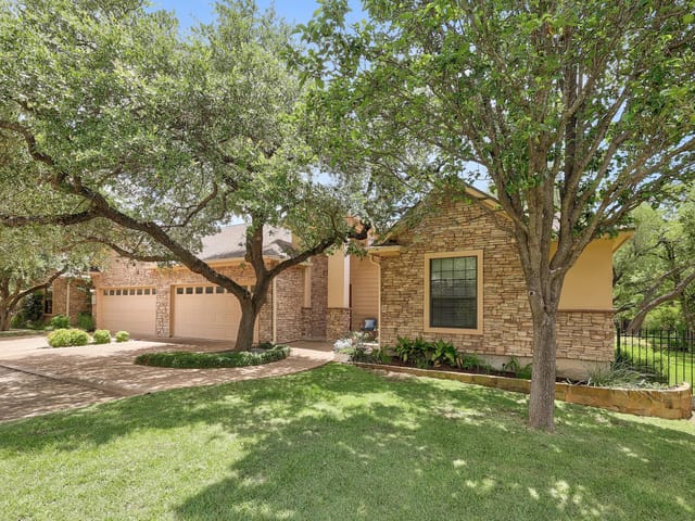 4205 Dot DR