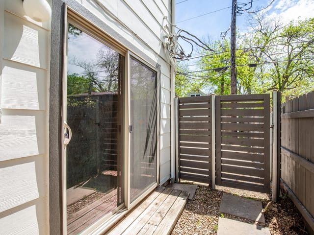 4205 Speedway Ave Unit #107
