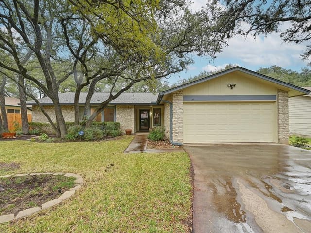4208 Harcourt Dr