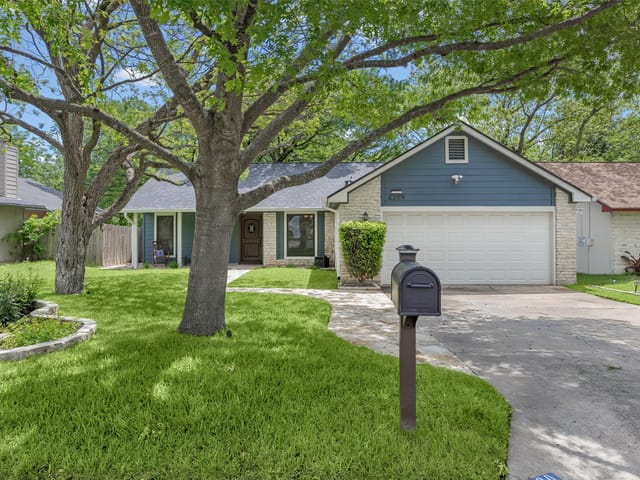 4209 Red Cloud Dr