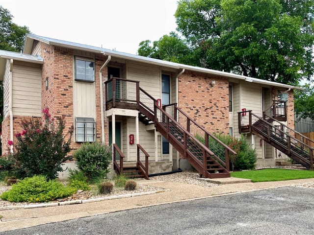 421 W San Antonio ST Unit #i 2