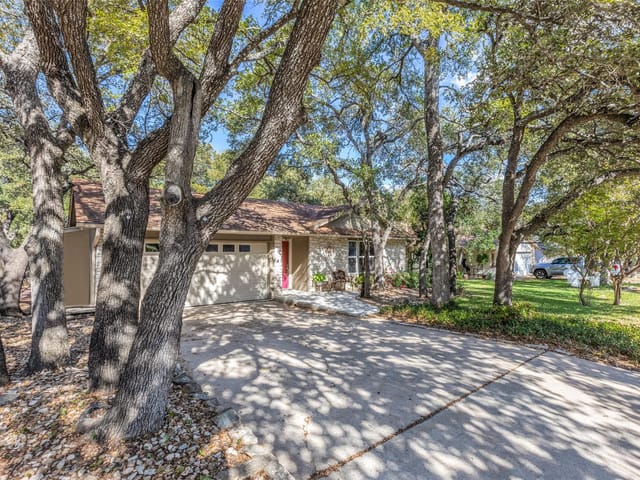 4210 Adelphi Ln