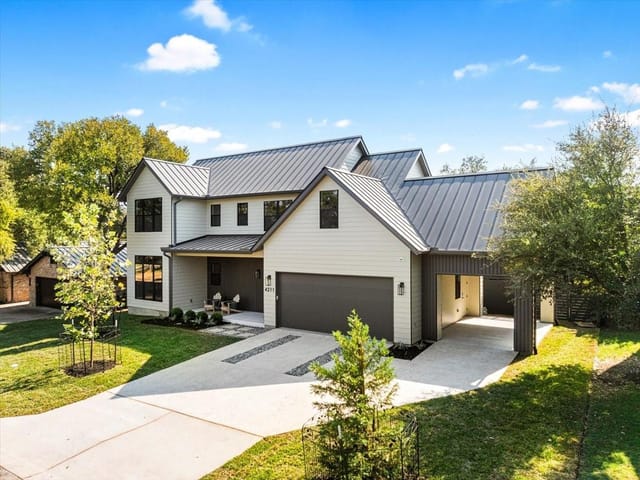 4211 Bamford Dr