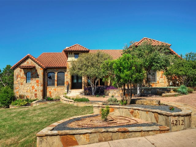4212 Myrtle Beach DR