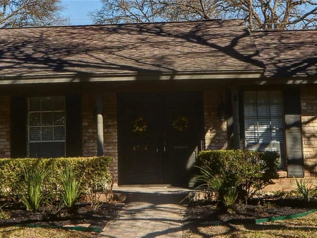 4214 Cat Hollow Dr