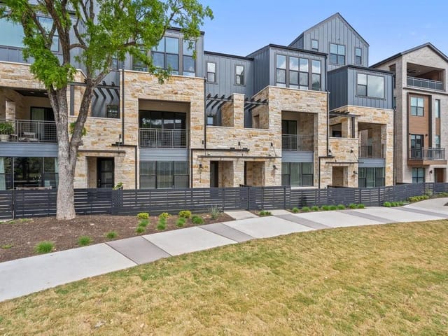 4214 Elevator Dr