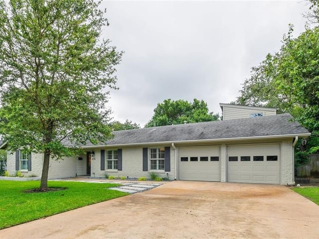4215 Bamford Dr