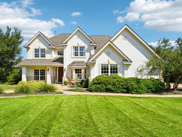 4215 Laguna Grande