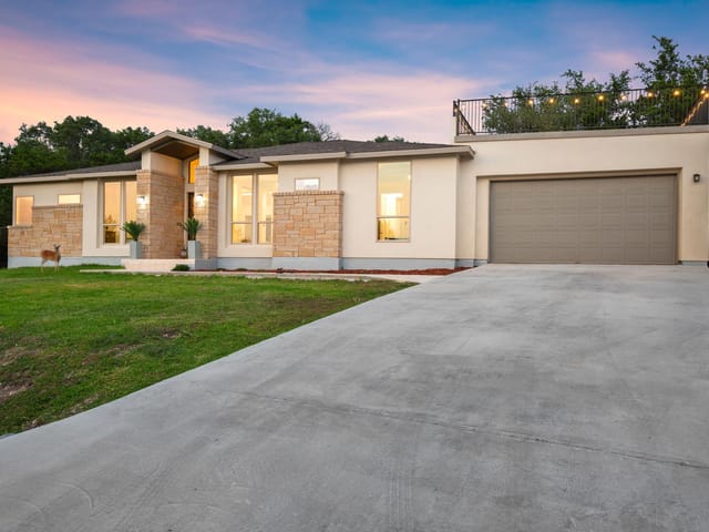 4216 Hillside Dr