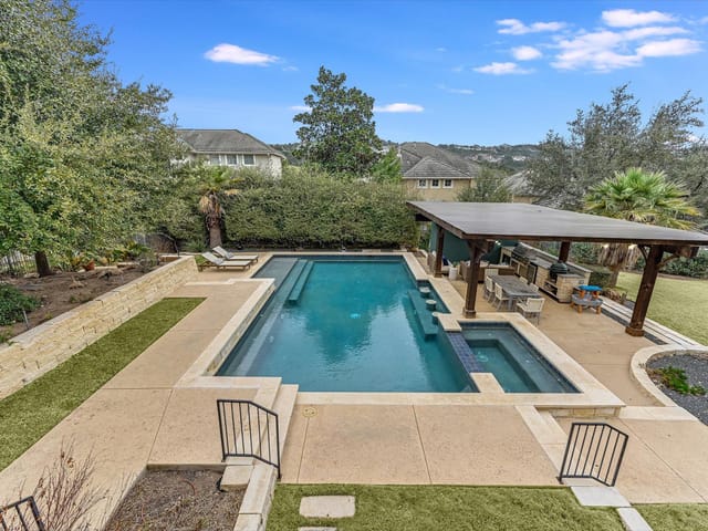 4218 Canoas Dr
