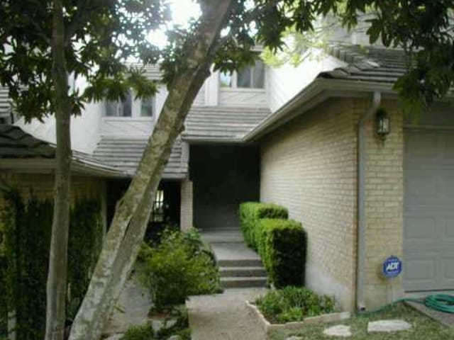 4219 Creek Ledge