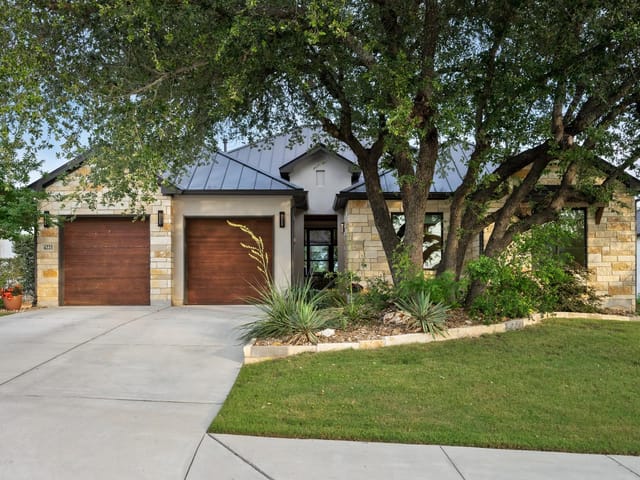 4221 Tamerind Dr