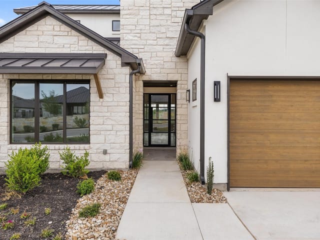 4224 Isadora Dr
