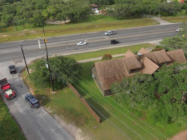 4225 E Highway 290