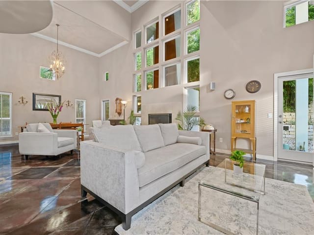 4225 Shoal Creek Blvd