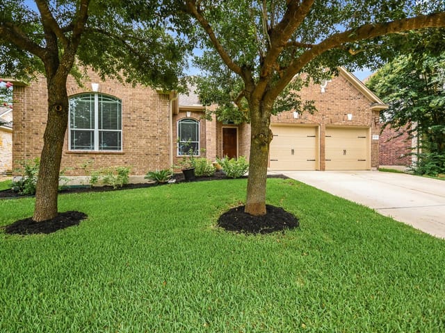 4230 Adagio PL