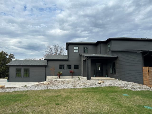 4235 Eck LN