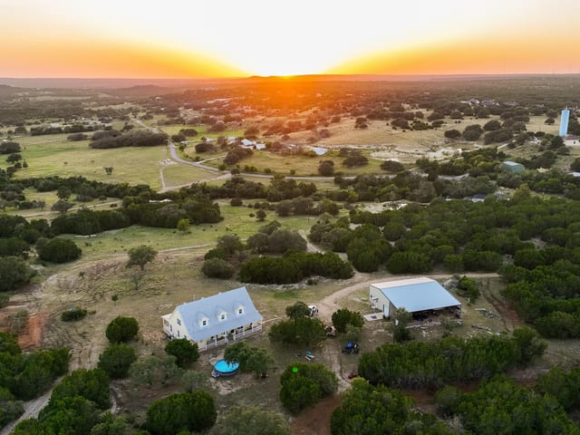 4237 County Road 330