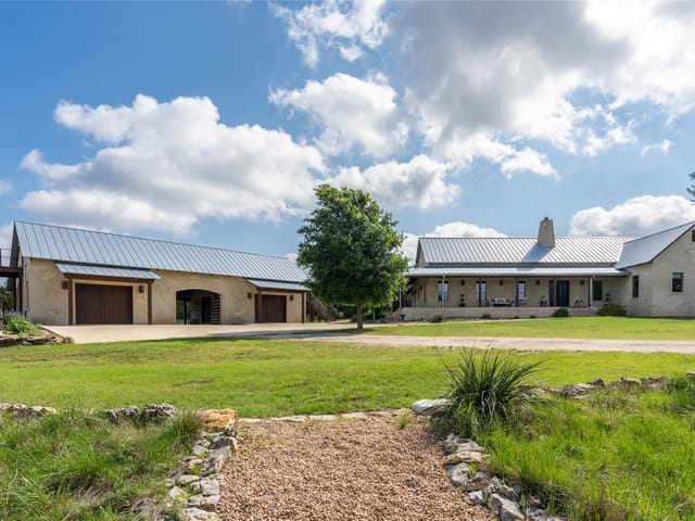 424 Hidden Creek Dr