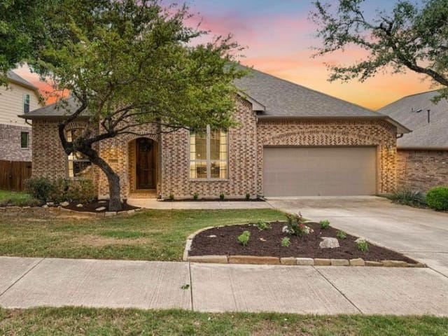 425 Catalina Ln
