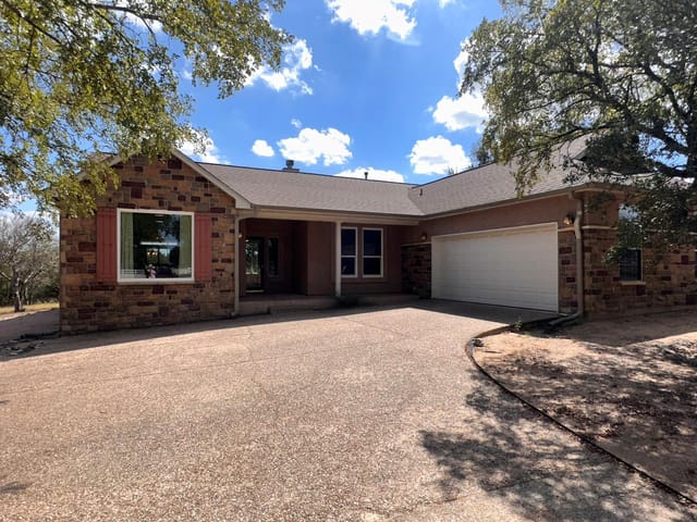 425 Crestwood DR