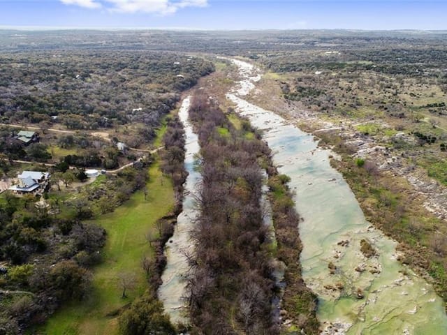 429 Pedernales Oaks