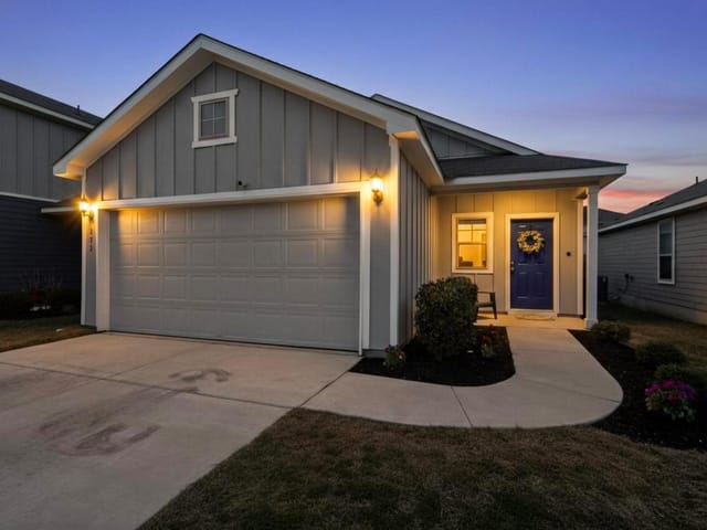 429 Stone Water LN
