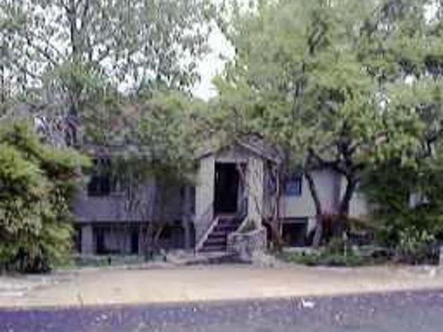 43 PASCAL LN