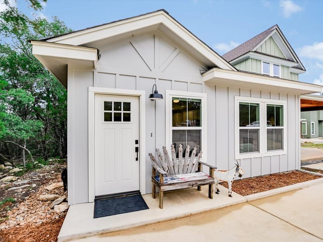 430 Shady Bluff DR