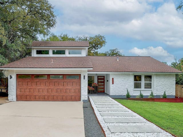 4300 Charlemagne Ct