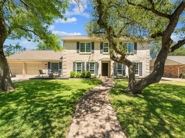 4300 Lostridge Dr