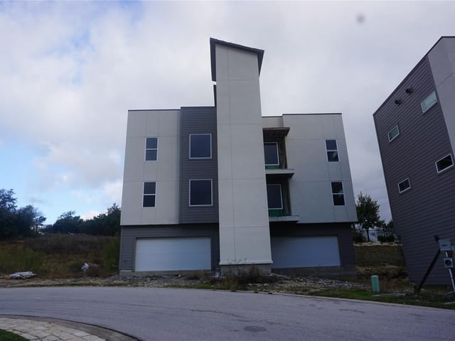 4300 Mansfield Dam Ct Unit #1221 & 1231