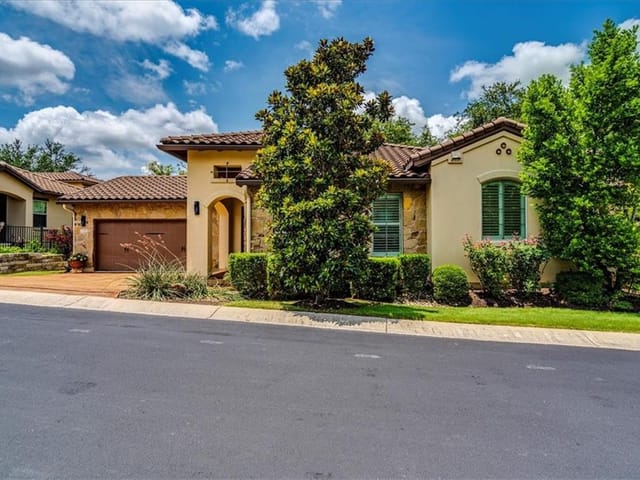 4301 Falcon Head Nest DR