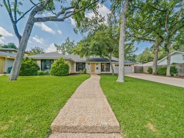 4301 Gnarl Dr