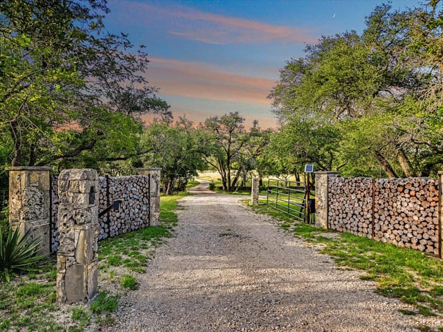 4301 Lone Man Mountain RD