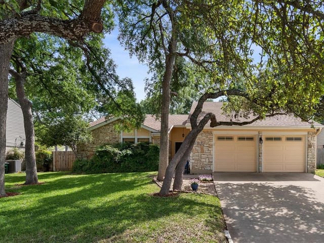 4301 Oak Creek Dr
